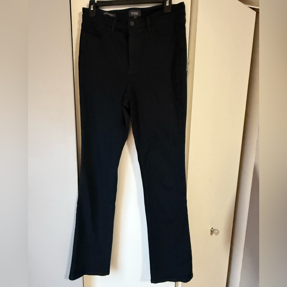 NYD Jeans Size 6 Billie Mini Bootcut.
